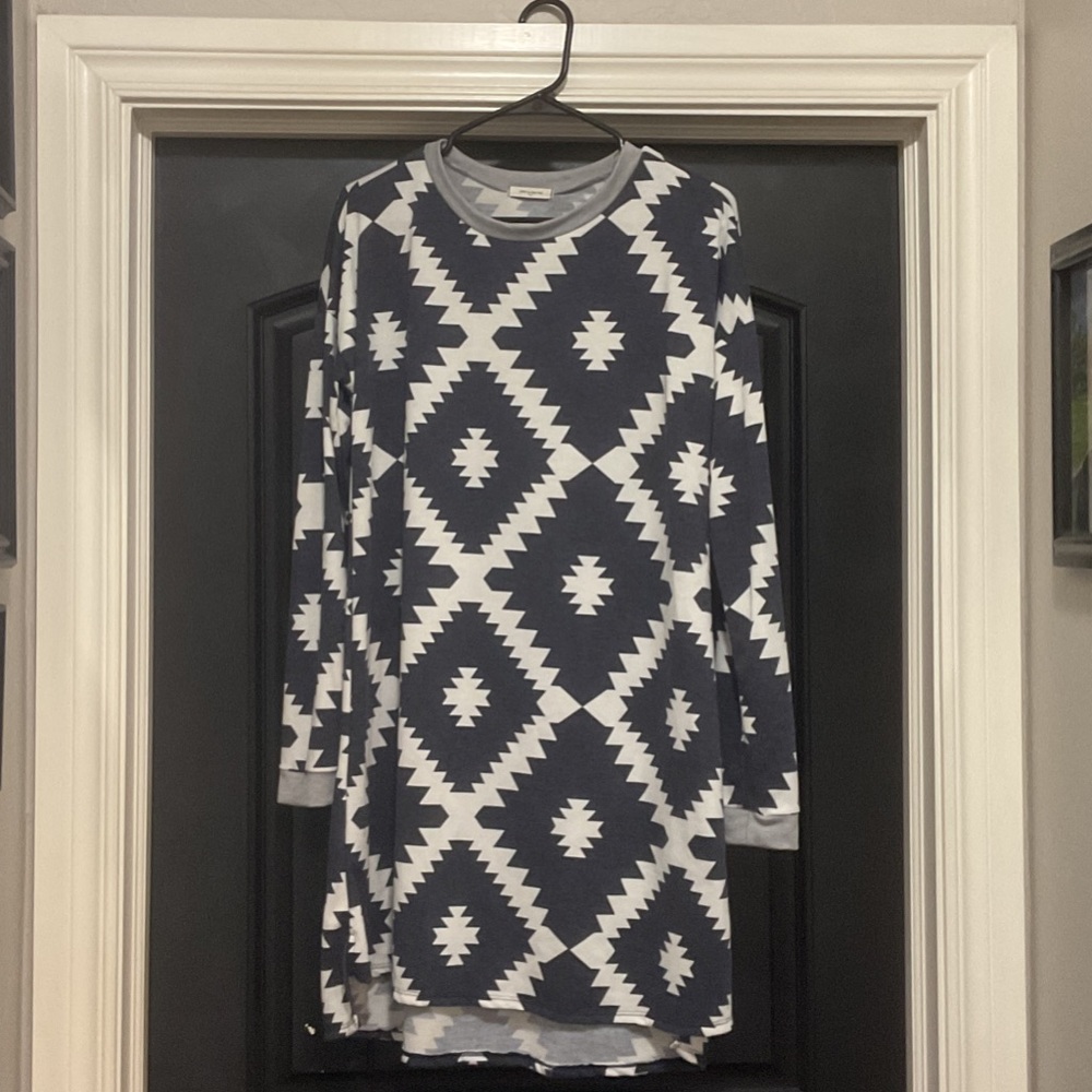 12 Pm By Mon Ami Navy and White Aztec Long Sleeve Dress